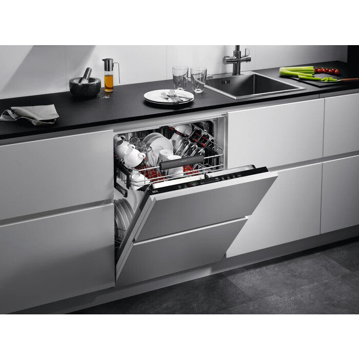 AEG FSE82827P Voll integriert 12 Maßgedecke