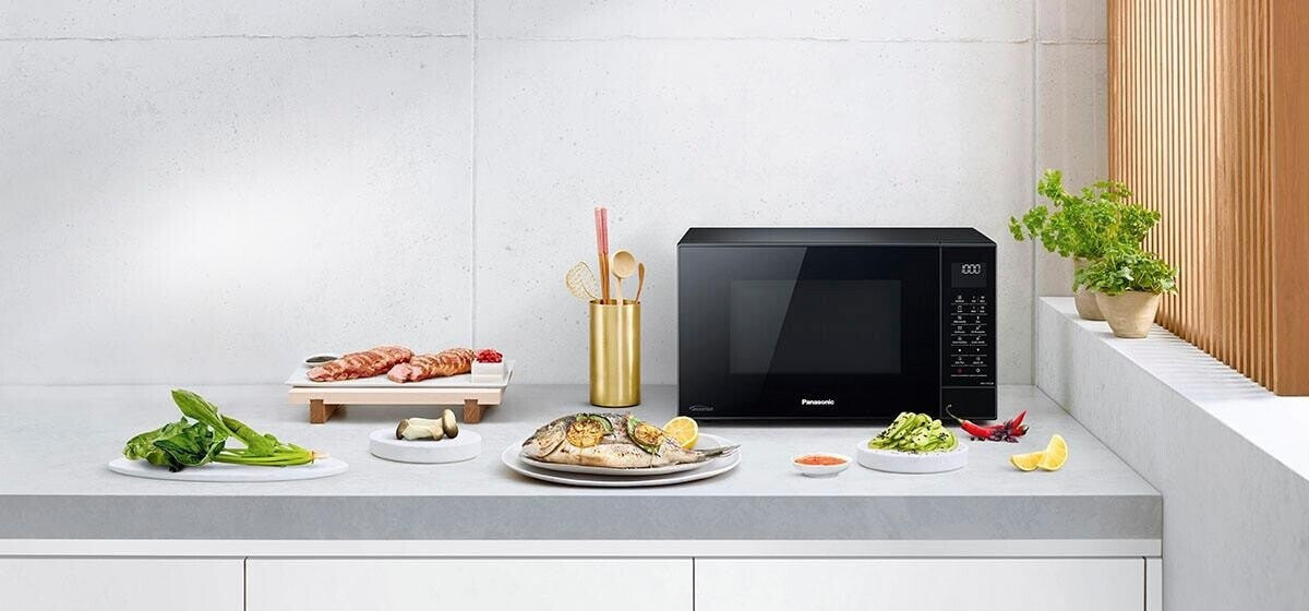 Panasonic Elektro-Kleingeräte Küchengeräte Mikrowellen NN-CT 56 Schwarz